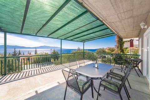 Apartment Jadranka - Three Bedroom Apartment with Balcony and Sea View