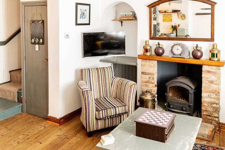 Quaint Fisherman’s Cottage | 2-bed With Sea Views - Scarborough