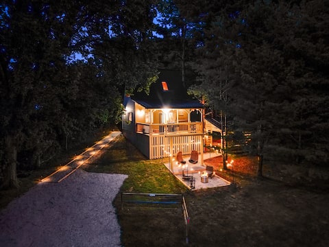 Top performing Airbnb: Hot Tub & Fire Pit under Stars | Modern Zen Cabin in Logan