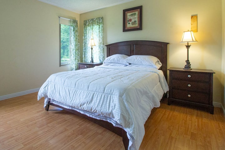 غرفة النوم الأساسية