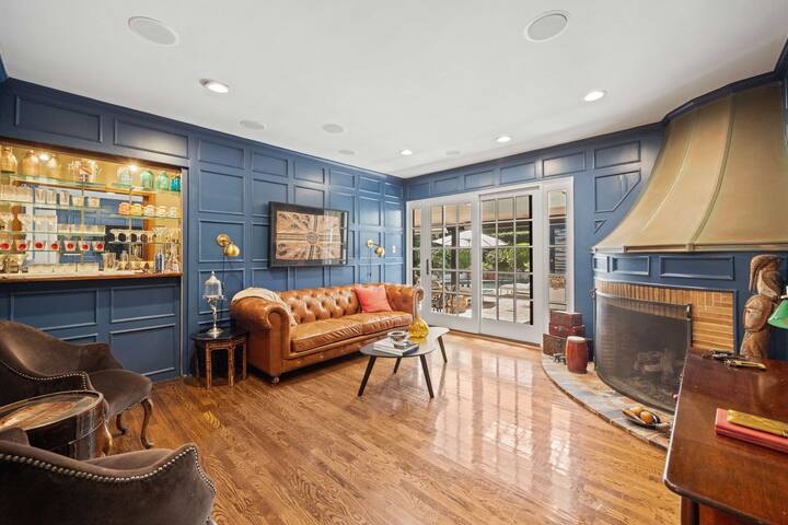 Outpost Hideaway | Pool & Spa! by Colby & Conrad gallery image 3