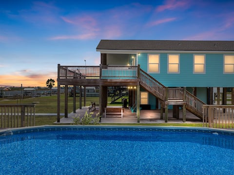 Amazing Fishing on Caney Creek w/ Pool!