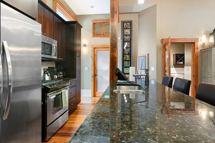 The Lofts at Church St. #101/102 gallery image 4