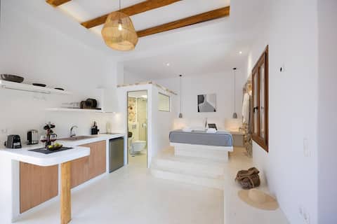 Naxos Boutique Suites Luxury Minimalism in Filoti