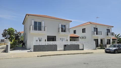 STAY: M/L Villa |  Pool |Backyard |WI-Fi