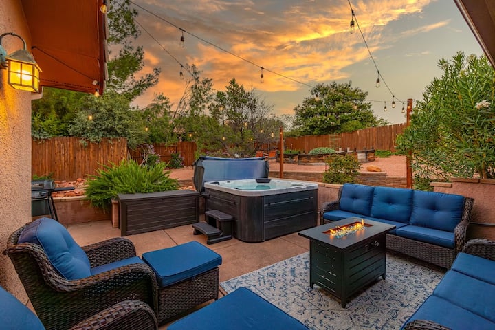 Sedona Redrock Retreat | Hot Tub, Fire Pit & Views - Sedona, AZ