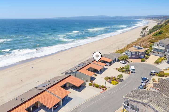 Sand Pebble – Direct Beach Access gallery image 4