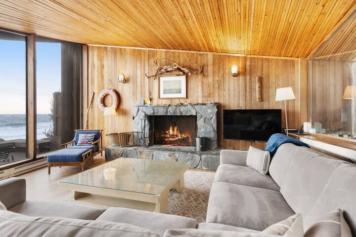 The Waves – Spacious, Stylish Beach Retreat gallery image 5