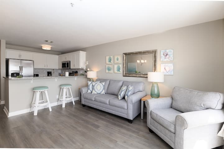 Oceanfront: Beach, Sand And Views At Tranquility! - Sneads Ferry, NC