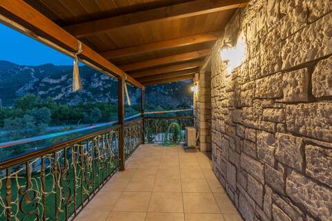 Crown Villa Aphrodite with Private Pool