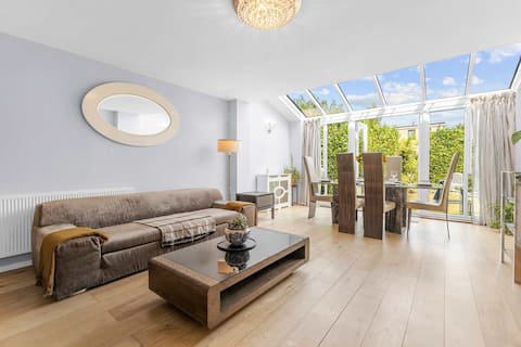 Family Retreat w/Garden & Parking | Near Bluewater