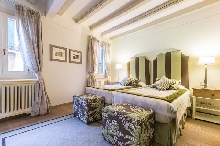 Ca’ Del Teatro Terrace in San Marco District gallery image 5