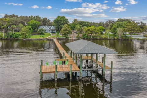 5BR Luxury Riverfront Home w/Stunning Views & Dock
