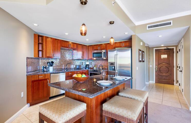 Maui Resort Rentals: Honua Kai Konea 815/8 gallery image 5