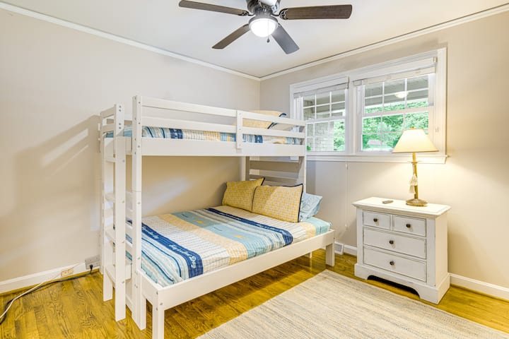 Spavaća soba 5 | Krevet na kat (Twin/Full Bunk Bed)