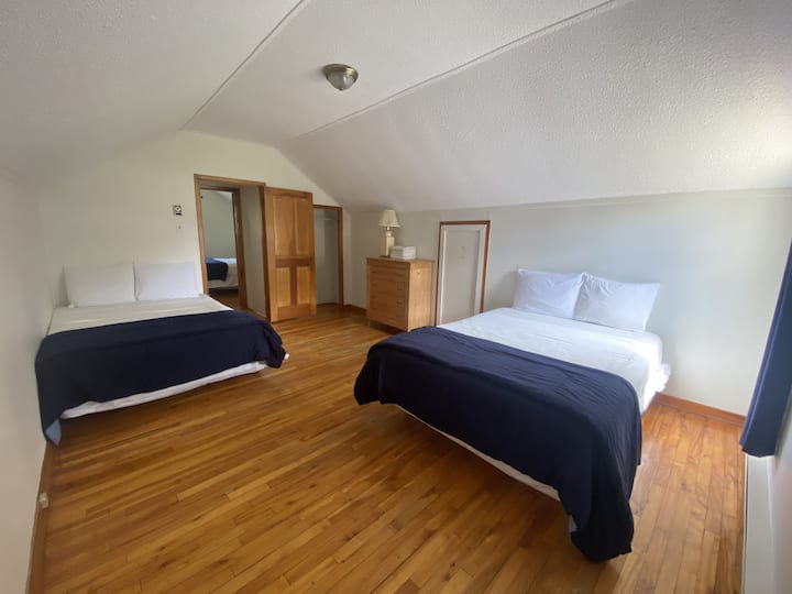 חדר שינה עם נוף לשקיעה (3)