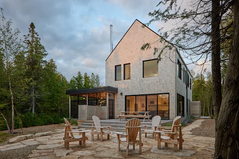 Popular Airbnb listing: Peninsula House: Waterfront, Sauna, & Workspace in Northern Bruce Peninsula