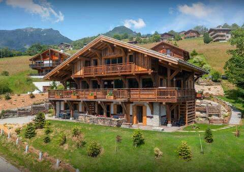 Mont Blanc views and hot tub