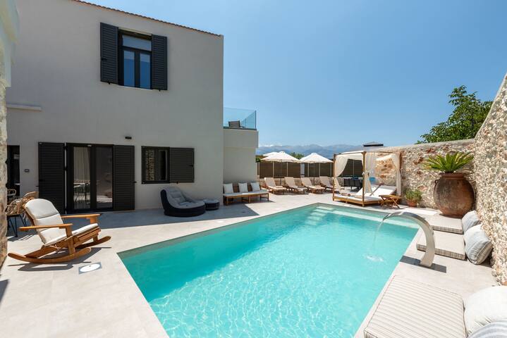 Villa Paul – Vacation villa in Plaka, Crete gallery image 2