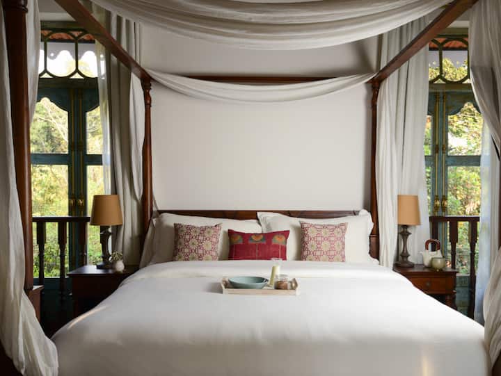 Rooms: Bed