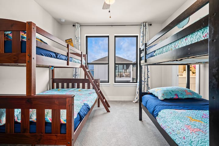 Treća spavaća soba s 2 kreveta na kat