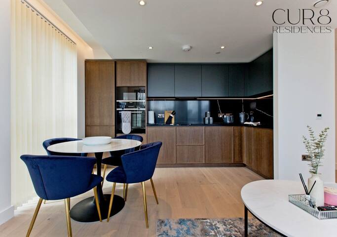 Luxury 2 Bed with Shard View & AC gallery image 3
