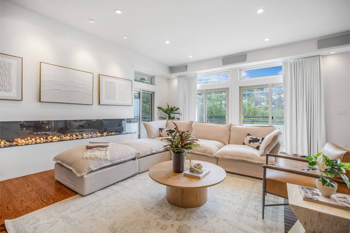 Mediterranean Elegance: LA Views & Luxury Awaits gallery image 4