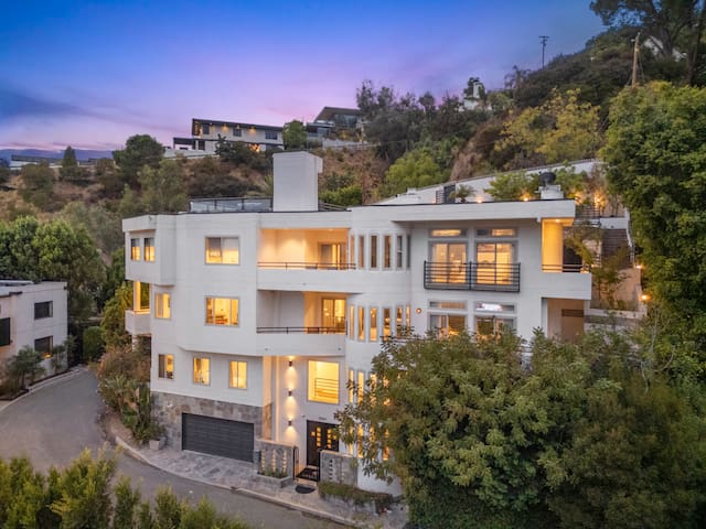 Mediterranean Elegance: LA Views & Luxury Awaits gallery image 2