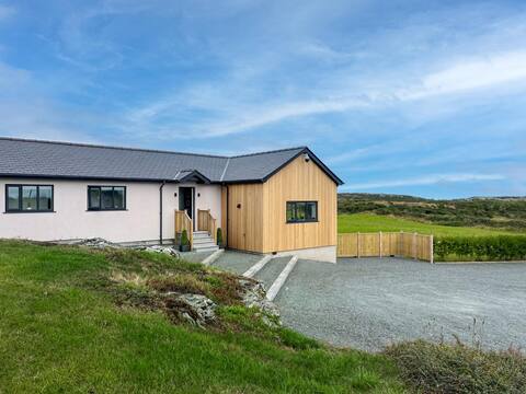 3 Bed in Penrhos Feilw (oc-g29643)