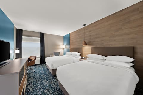 Stylish Living In Plano. Free Parking