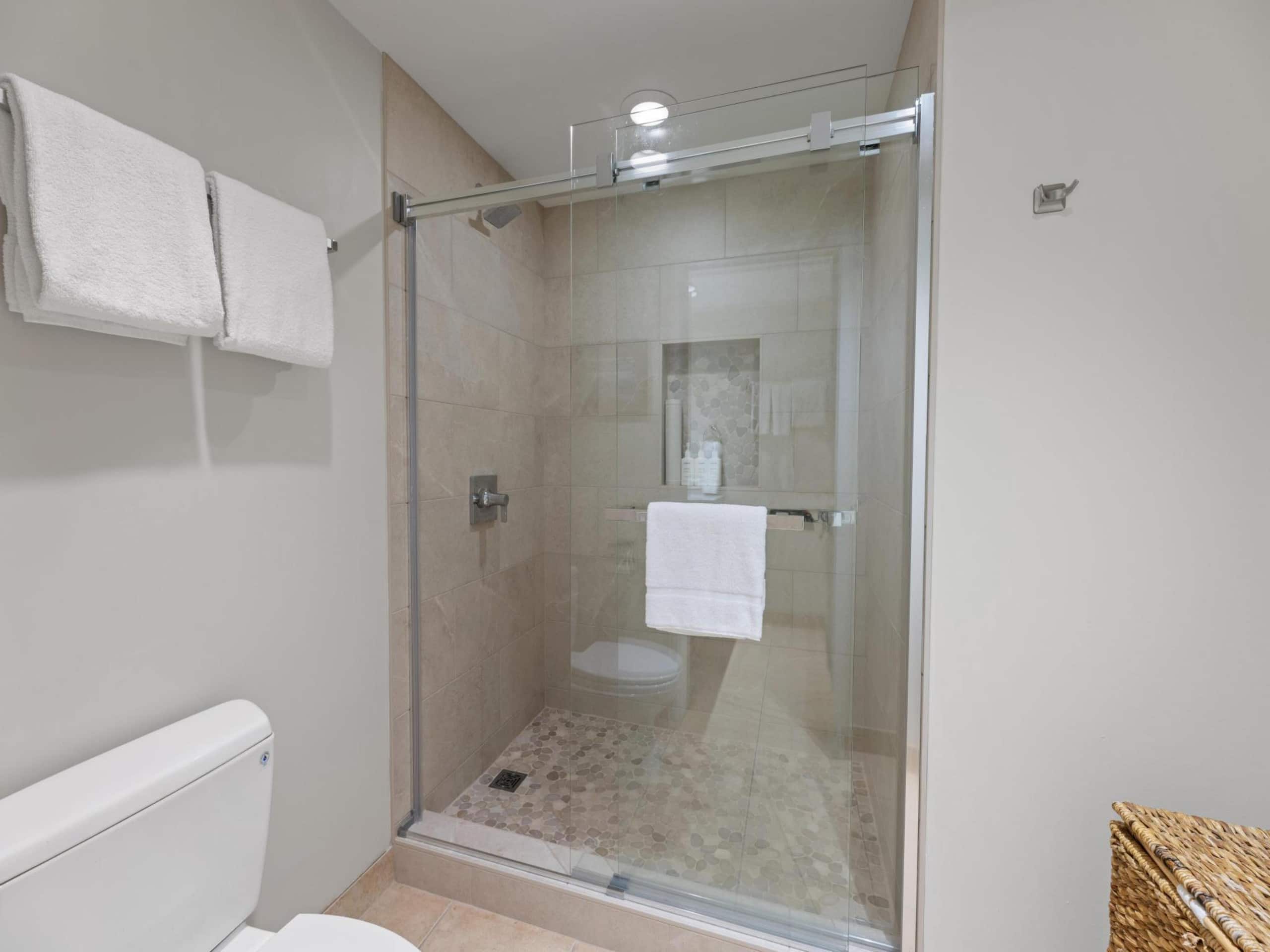 Hotel in Lahaina · ★5.0 · 2 bedrooms · 4 beds · 2 private baths - Image 15