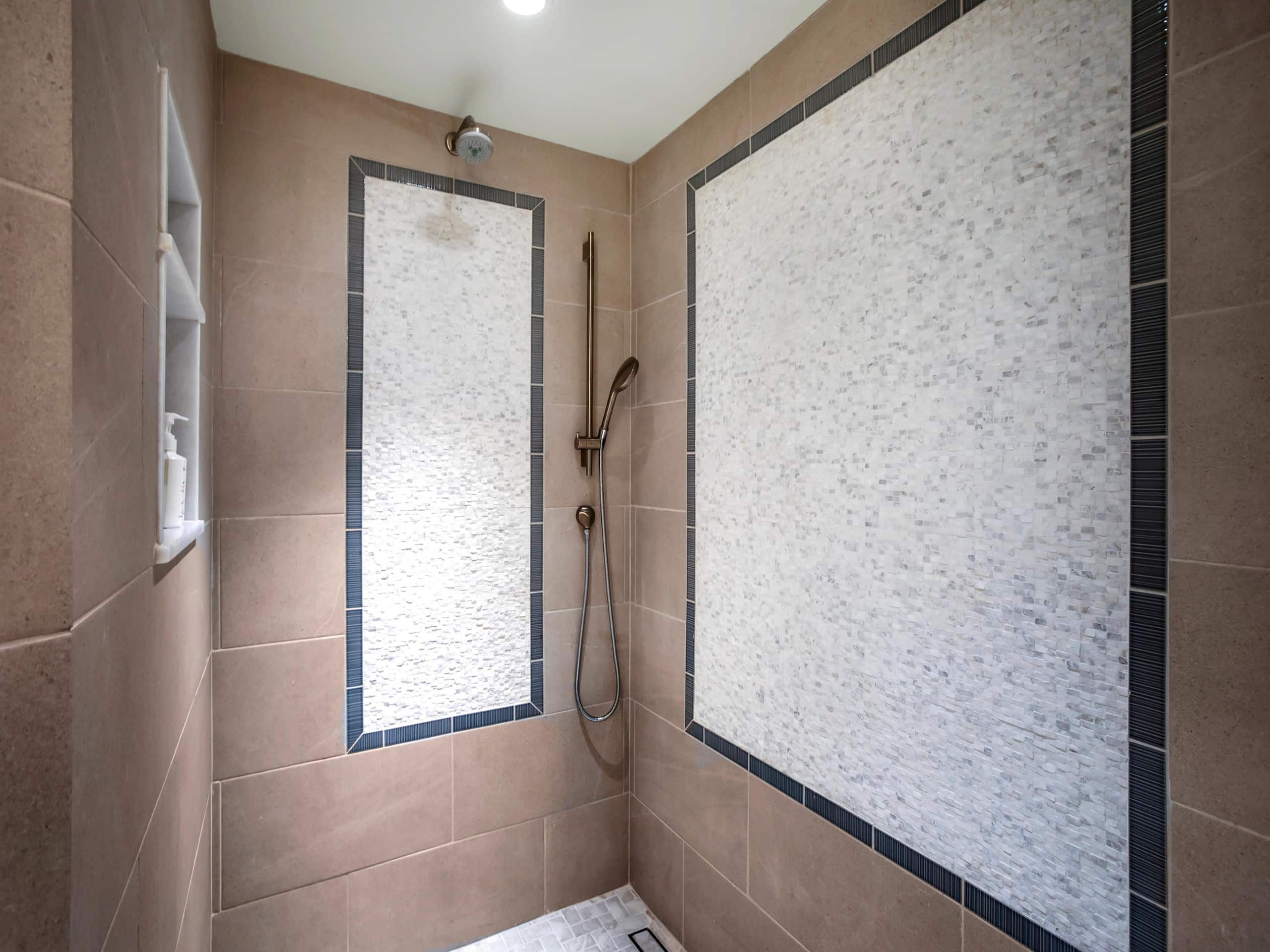 Hotel in Lahaina · ★4.75 · 3 bedrooms · 4 beds · 2 baths - Image 12