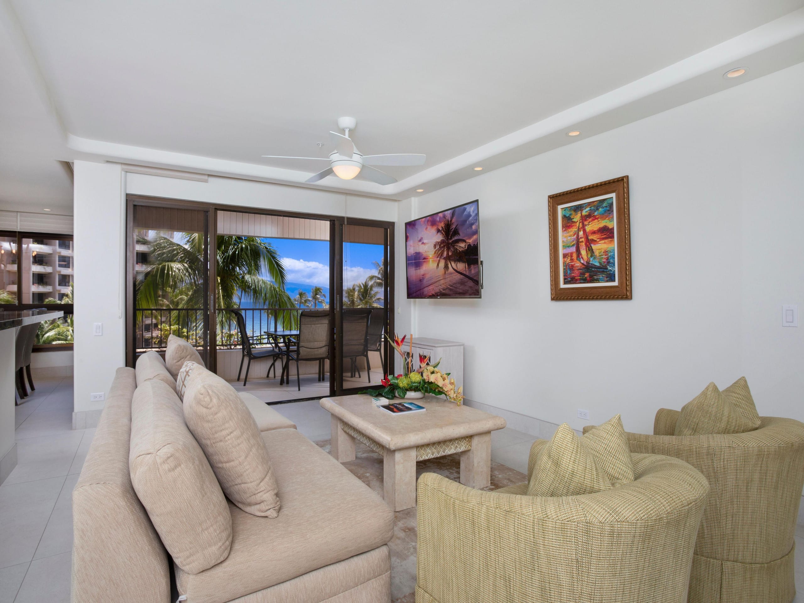 Hotel in Lahaina · ★4.75 · 3 bedrooms · 4 beds · 2 baths - Image 2