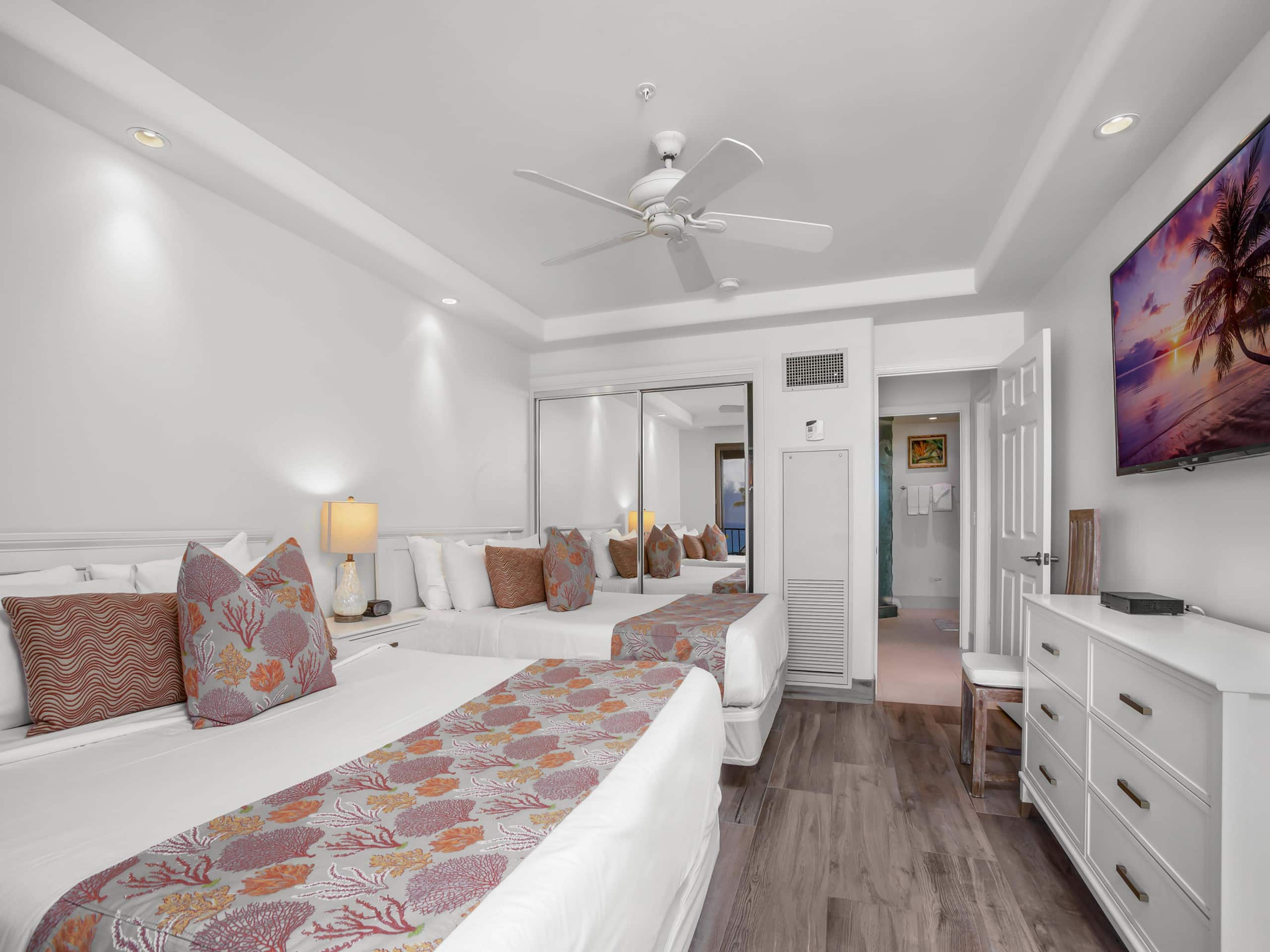 Hotel in Lahaina · ★4.75 · 3 bedrooms · 4 beds · 2 baths - Image 13