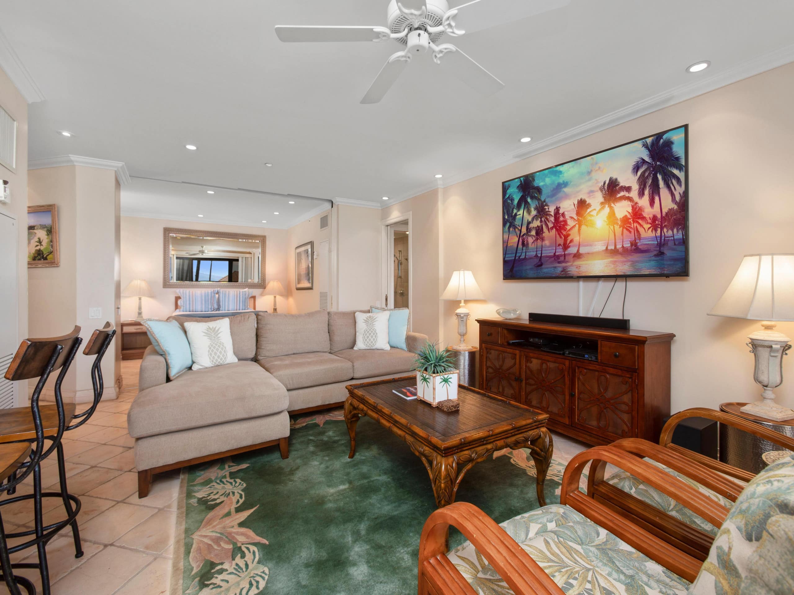 Hotel in Lahaina · ★4.86 · 3 bedrooms · 4 beds · 2 baths - Image 6