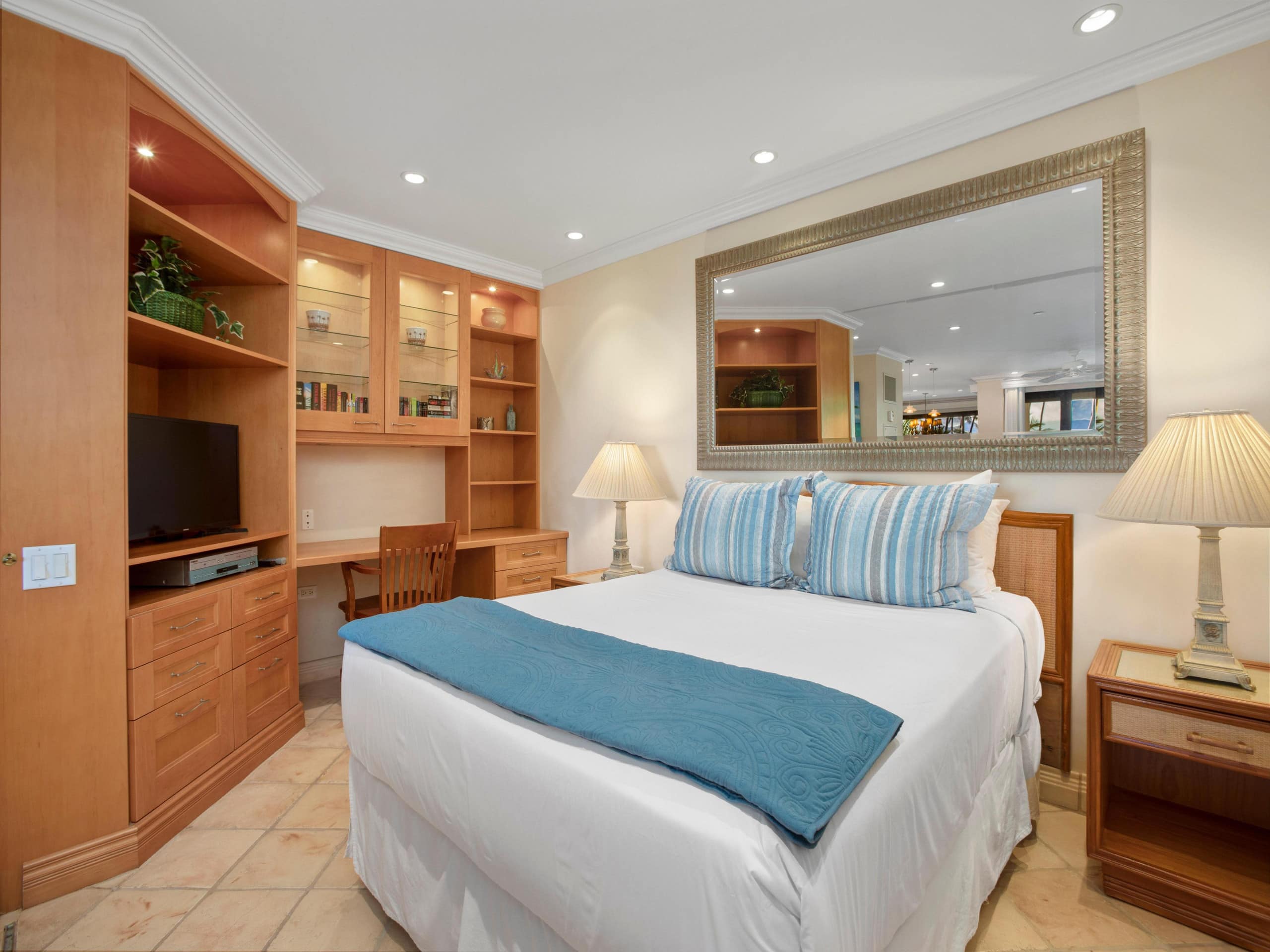 Hotel in Lahaina · ★4.86 · 3 bedrooms · 4 beds · 2 baths - Image 18