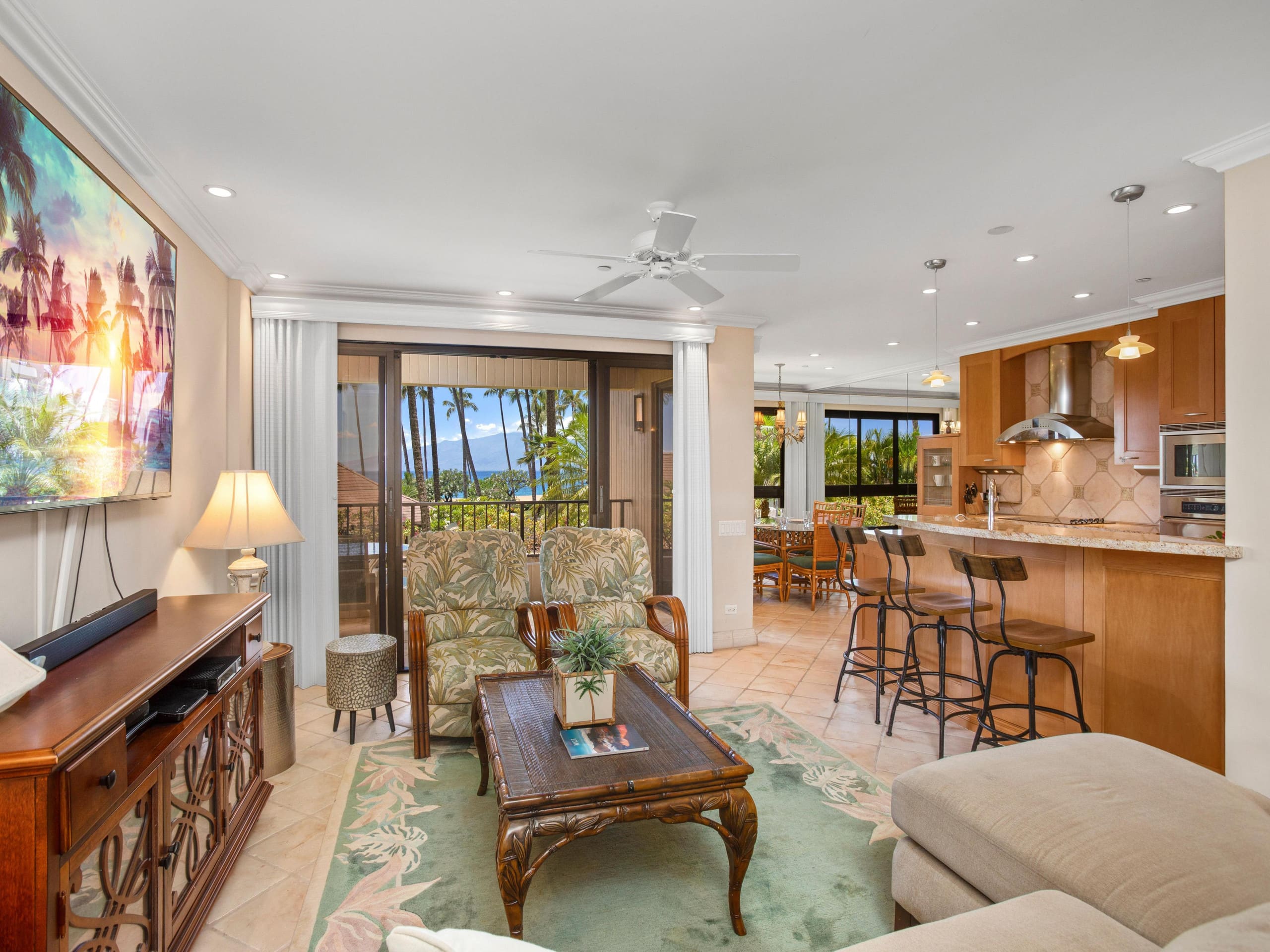 Hotel in Lahaina · ★4.86 · 3 bedrooms · 4 beds · 2 baths - Image 7
