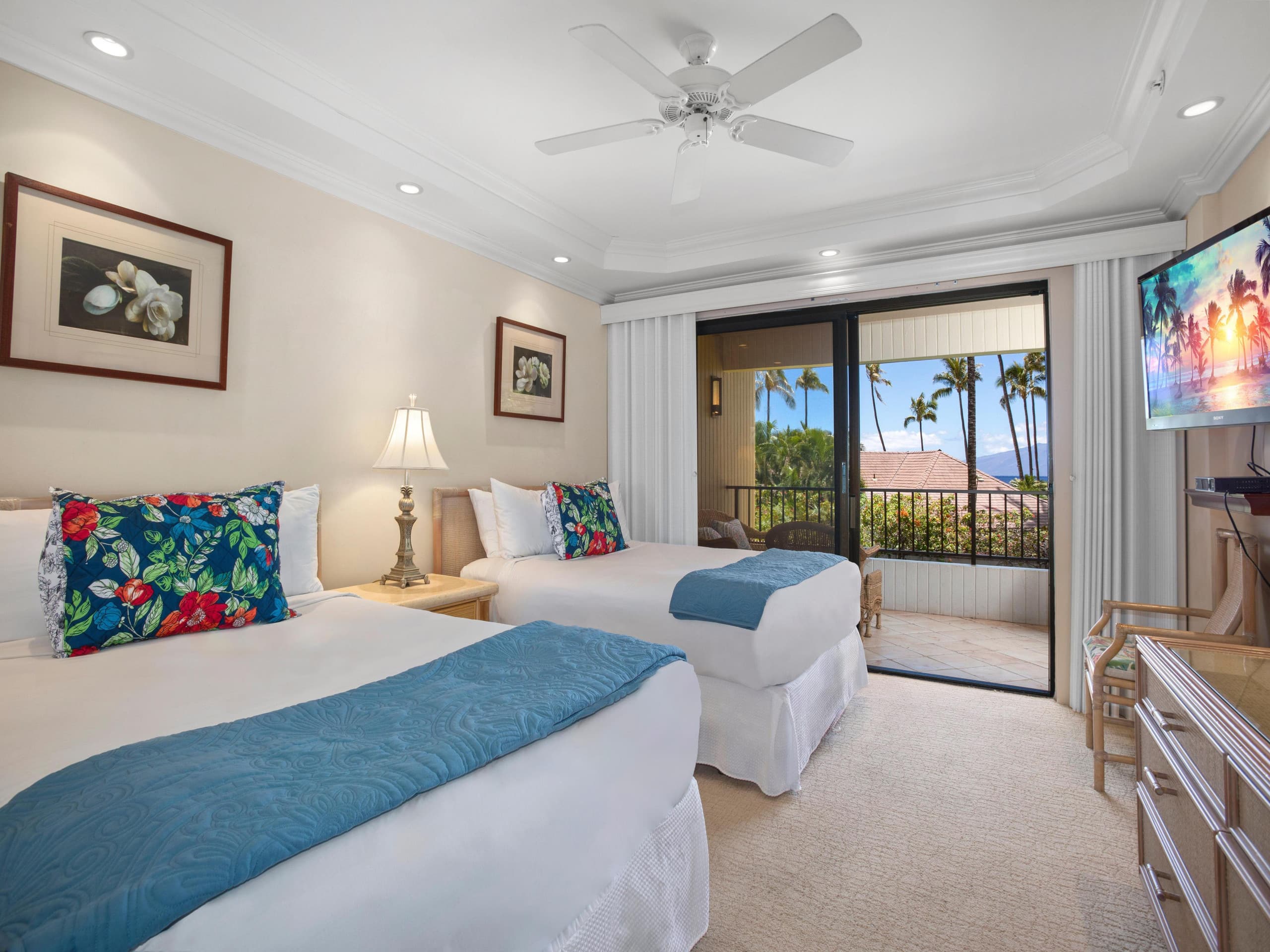 Hotel in Lahaina · ★4.86 · 3 bedrooms · 4 beds · 2 baths - Image 14