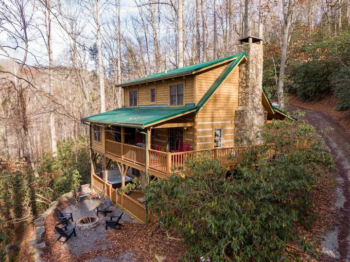 5 Bears Cabin - Hot Tub, Arcade Games, Pool Table - Blowing Rock, NC