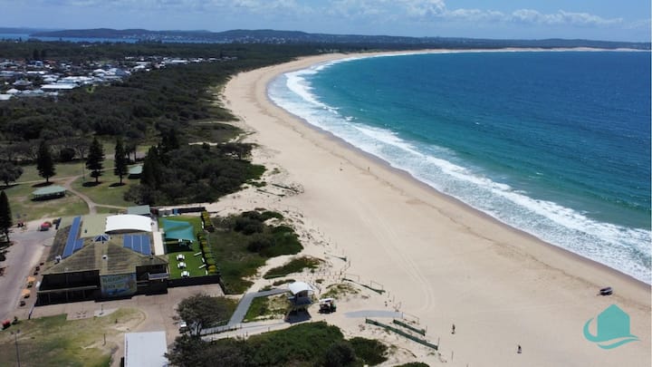 Longshore Drift - Metres To Blacksmiths Beach - 벨몬트