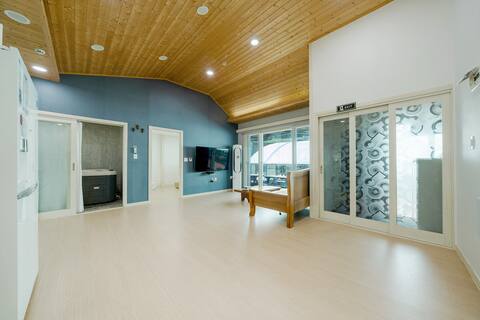 A clean retreat in fresh nature