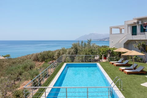 Gallery Villa, Private Pool 300m Beach, Sea Views
