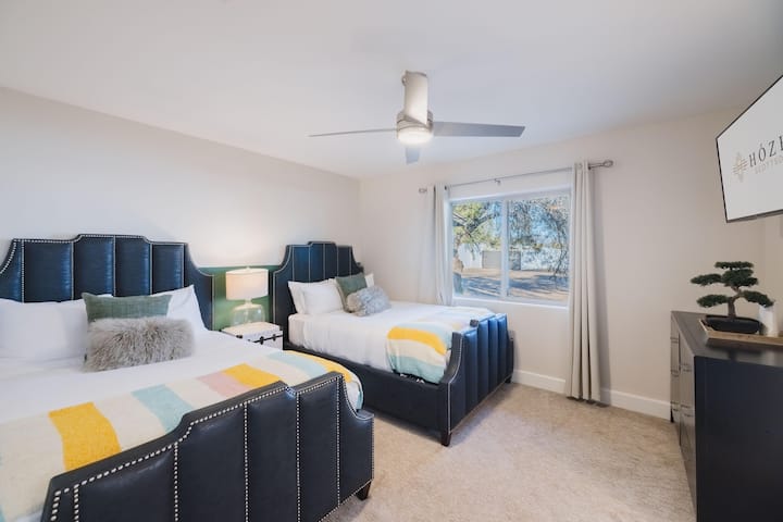 四号卧室|蒲公英|两张全功能床，带套房浴室和智能电视