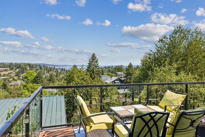 NEW! 4-Bd w/ AC & BBQ, Office, Yard, VIEW Dog OK! gallery image 3