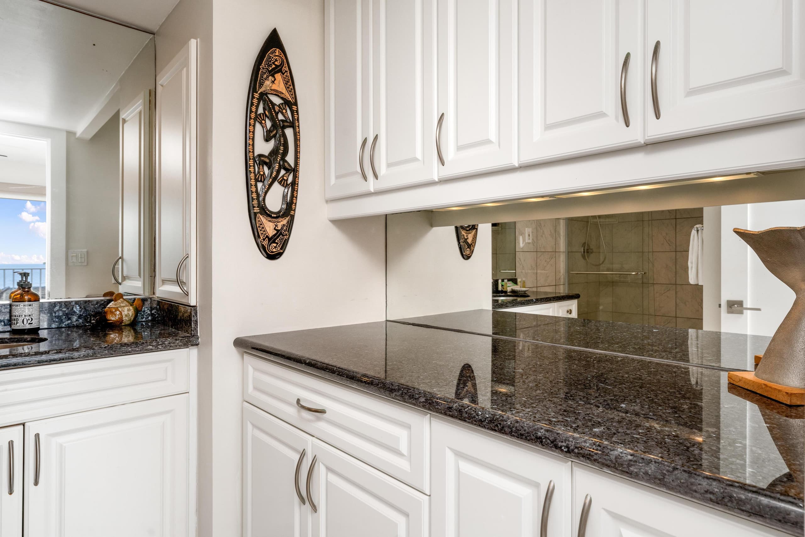 Condo in Kailua-Kona · ★4.73 · 2 bedrooms · 2 beds · 2 baths - Image 19