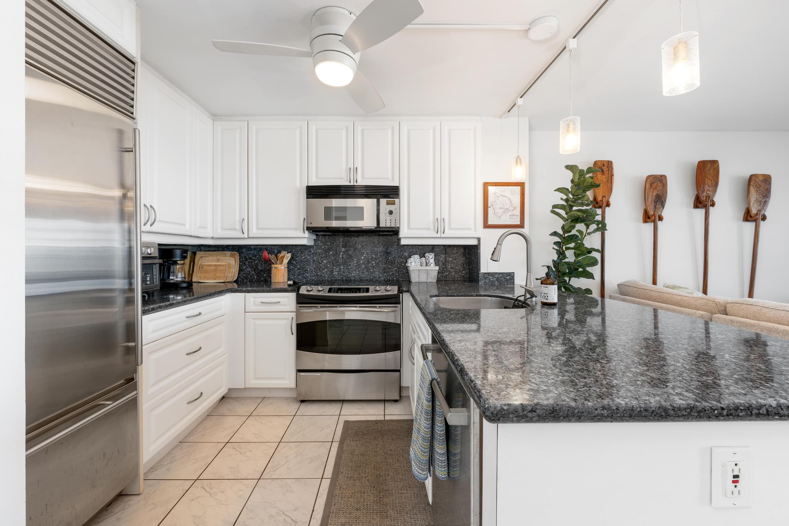 Condo in Kailua-Kona · ★4.73 · 2 bedrooms · 2 beds · 2 baths - Image 13