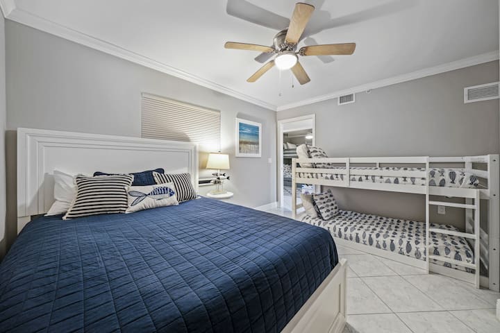 Spavajte 4 osobe u spavaćoj sobi za goste s bračnim krevetom (160x200) i bračnim krevetom na kat