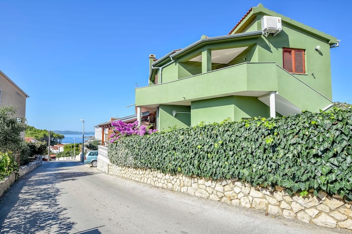 Appartement Burin (91021-a1) - Murter