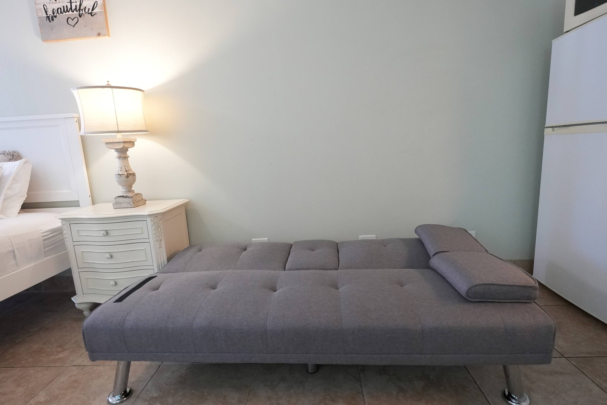 Condo in Honolulu · ★4.4 · 1 bedroom · 2 beds · 1 private bath - Image 34