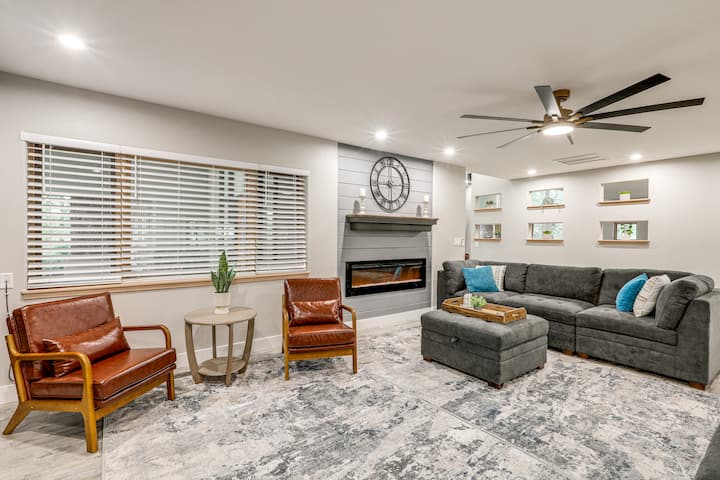 Deluxe Flagstaff Abode w/ Game Room & Outdoor Fun! - Houses for